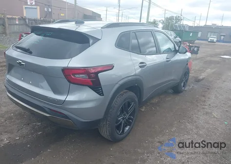 2025 Chevrolet Trax Fwd Activ z USA, uszkodzony, nr VIN KL77LKEP8SC077947